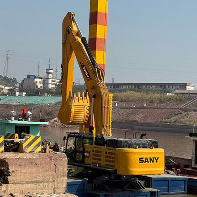 Εκσκαφέας με μακρύ βραχίονα σχεδιασμένος για μεγαλύτερη εμβέλεια και ανώτερη αντοχή